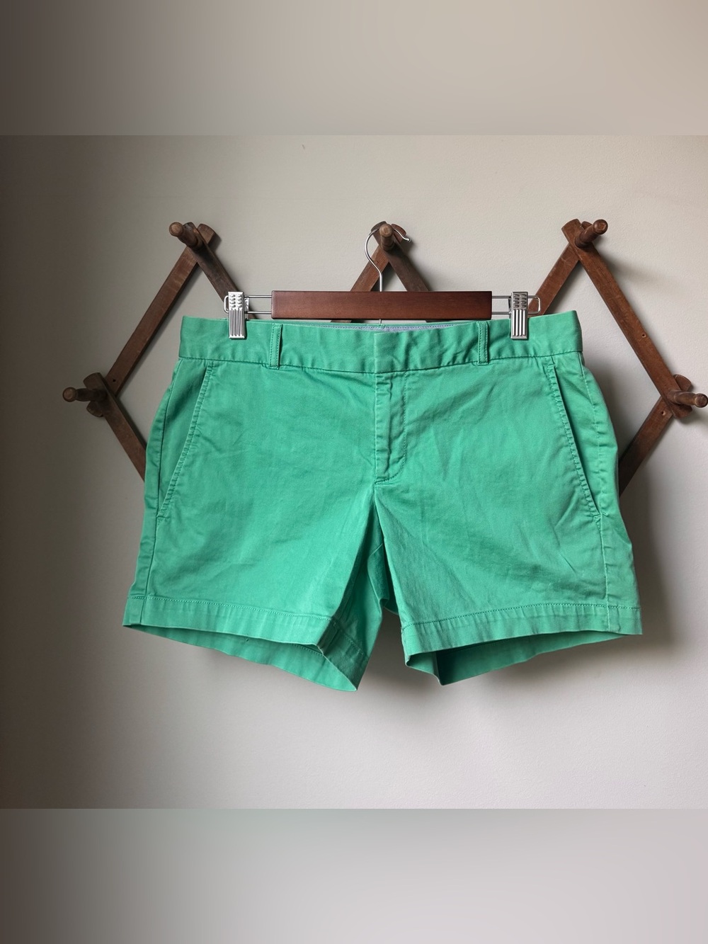Banana Republic Kelly Green Chino Stretch Shorts Women’s Size 6